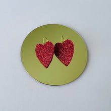 Charger l'image dans la galerie, Boucles d'oreilles en forme de cœur cuir pailletté
