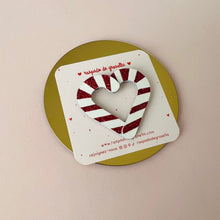 Charger l'image dans la galerie, Broche Sucre d’orge en forme de cœur