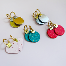 Charger l'image dans la galerie, Créoles Boule de Noël