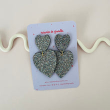Charger l'image dans la galerie, Maxi boucles d'oreilles double cœur "Bonita" version paillettes