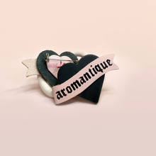 Charger l'image dans la galerie, Broche Aromantique