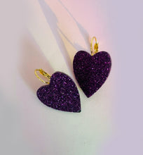 Charger l'image dans la galerie, Boucles d'oreilles en forme de cœur cuir pailletté