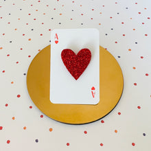 Charger l'image dans la galerie, Broche petite cœur en cuir pailleté