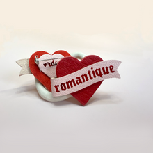 Charger l'image dans la galerie, Broche Romantique