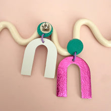 Charger l'image dans la galerie, Boucles d’oreilles arche colorées