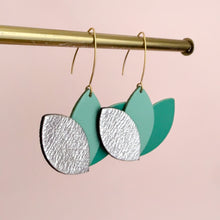 Charger l'image dans la galerie, Maxi boucles d'oreilles Fleur