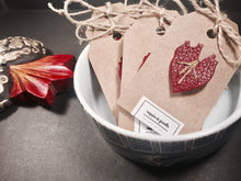 Charger l'image dans la galerie, Broche cœur humain