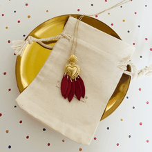 Charger l'image dans la galerie, Collier Ex voto coeur sacré ( longues motifs )
