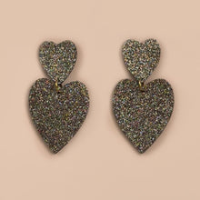 Charger l'image dans la galerie, Maxi boucles d'oreilles double cœur "Bonita"
