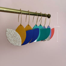 Charger l'image dans la galerie, Maxi boucles d'oreilles Fleur
